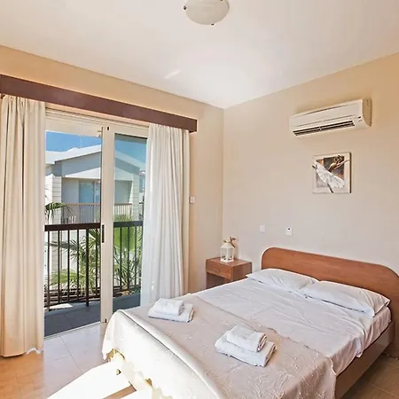 Aspro Enas - Stunning 3 Bedroom Ayia Thekla With Private Pool And Sea Views Βίλα